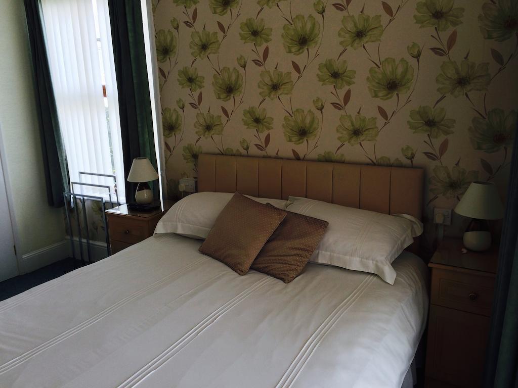 Carisbrooke House Hostal Sandown Exterior foto
