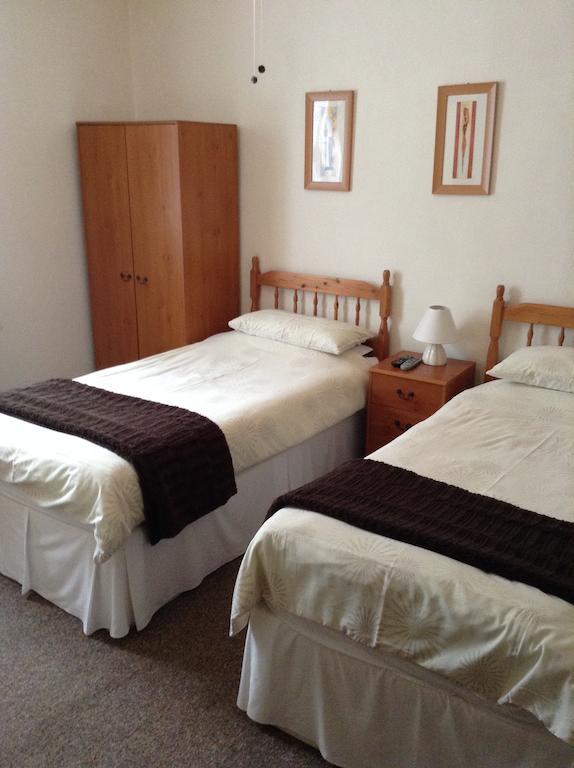 Carisbrooke House Hostal Sandown Habitación foto